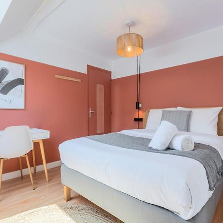 Bright 3-Bedroom 2-Bathroom Flat Lille Exterior foto
