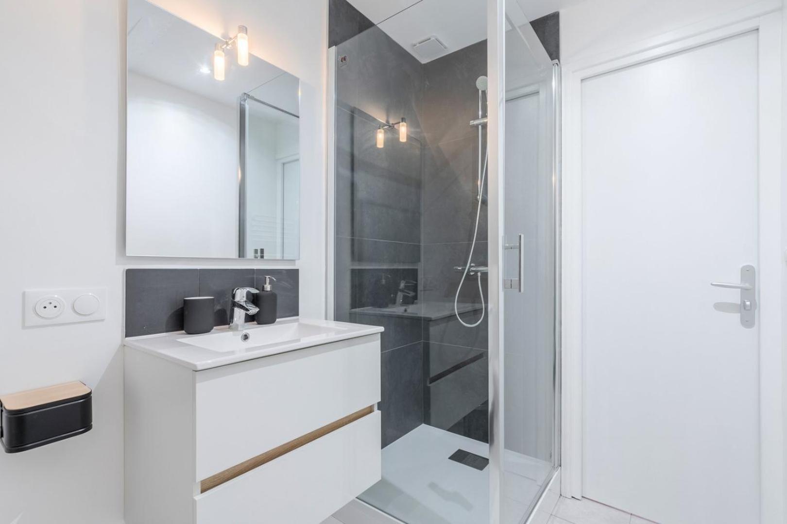 Bright 3-Bedroom 2-Bathroom Flat Lille Exterior foto